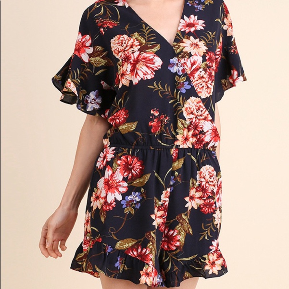 Just In! Umgee Floral / Navy Romper